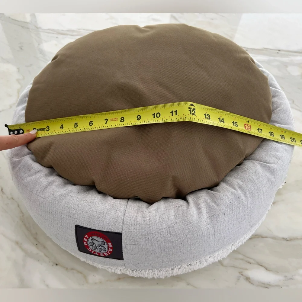 MAJESTIC CAT BEIGE IVORY PITA BED